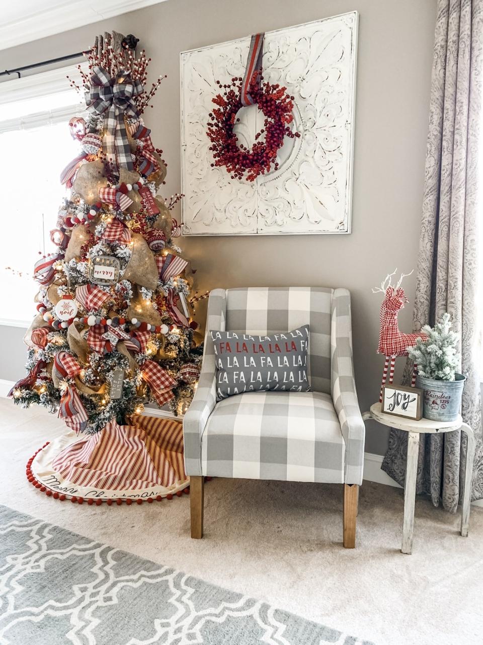 cozy christmas decor ideas Cozy Christmas Bedroom Decor Ideas Wilshire Collections