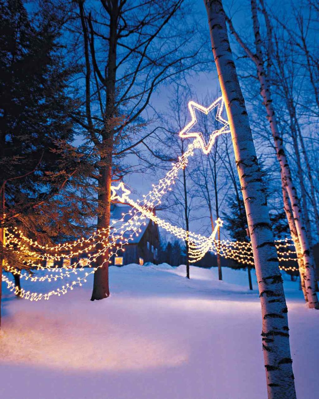 diy christmas decorations outdoor with lights 15 Beautiful Christmas Outdoor Lighting DIY Ideas