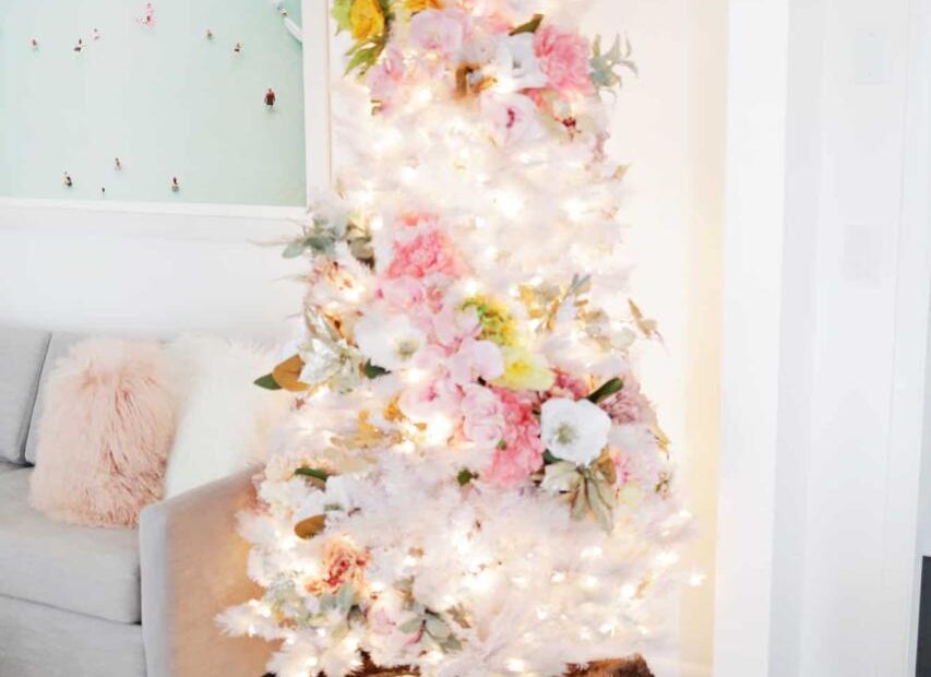 christmas tree decor flowers Floral Christmas Tree DIY! A Beautiful Mess