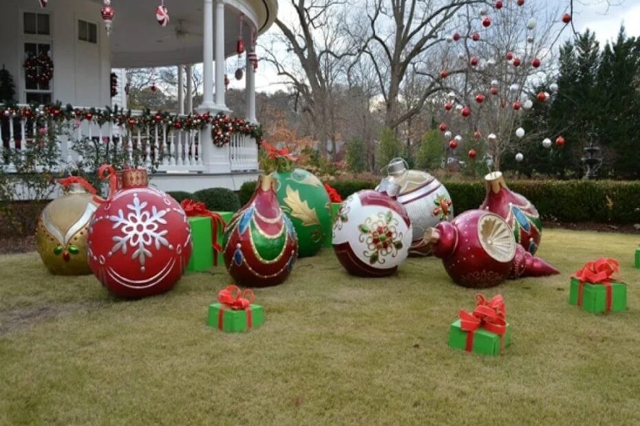 xl outdoor christmas decorations 16 Most Spectacular Front Yard Christmas Decoration Ideas