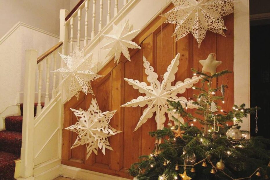 christmas decoration ideas snowflakes 35 Charming And Best DIY Christmas Decor Ideas For A FunFilled Christmas