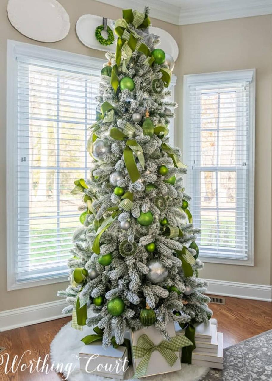 christmas decor ideas green Ideas for Using Green In Your Christmas Decor The Homes I Have Made