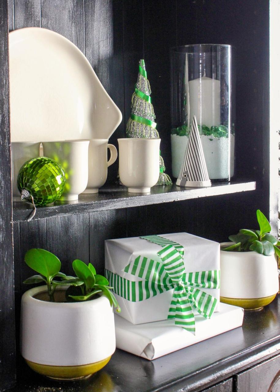 christmas decor green theme Ideas for Using Green In Your Christmas Decor The Homes I Have Made