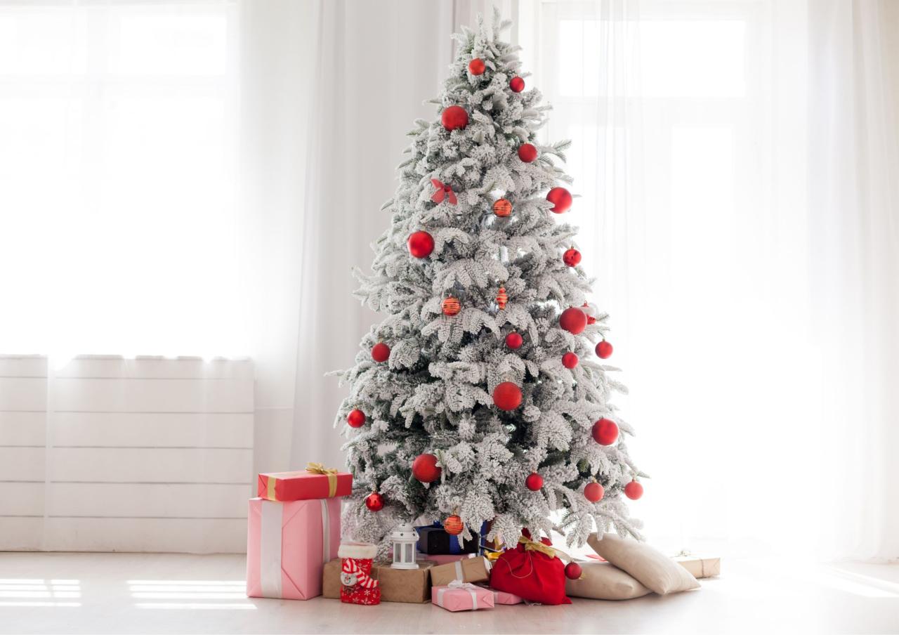 christmas decoration ideas white Home Decor Ideas For A White Christmas Theme Christmas Tree Singapore