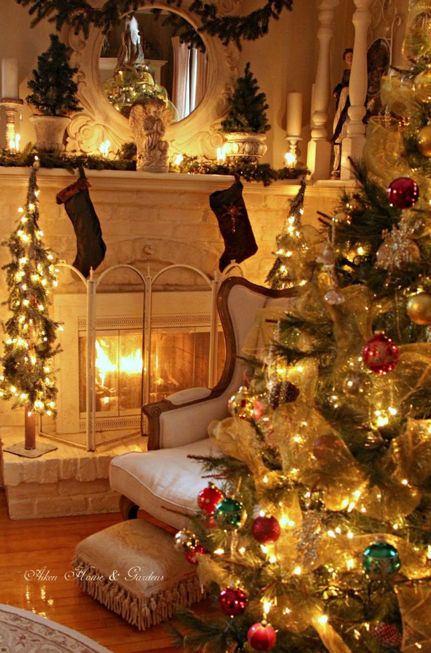 cozy christmas decor ideas Aiken House & Gardens Warm & Cozy Christmas