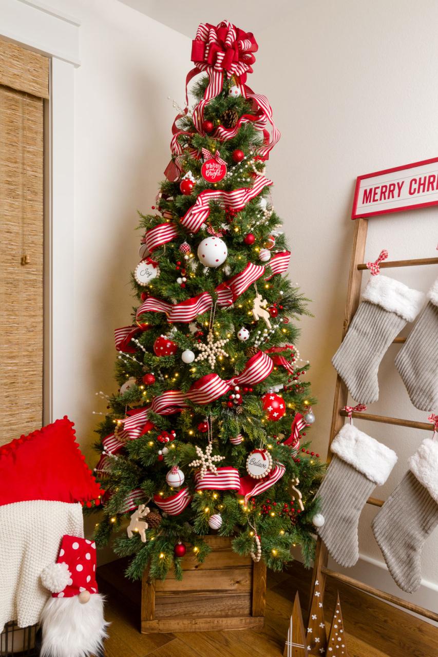 christmas tree decor ideas with ribbon How to Decorate a Christmas Tree with Ribbon Kippi at Home