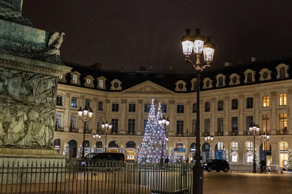 christmas decorations paris 2024 Where To See Best Christmas Lights In Paris in 2024