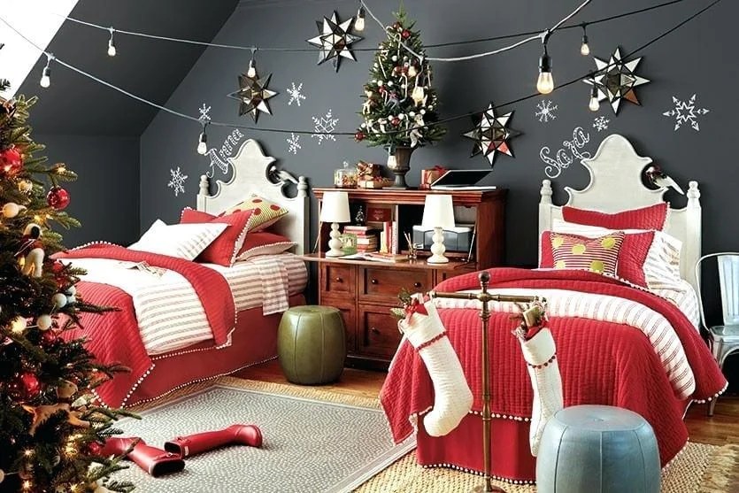 bedroom decor for christmas 25 Christmas Bedroom Decoration Ideas To Inspire You