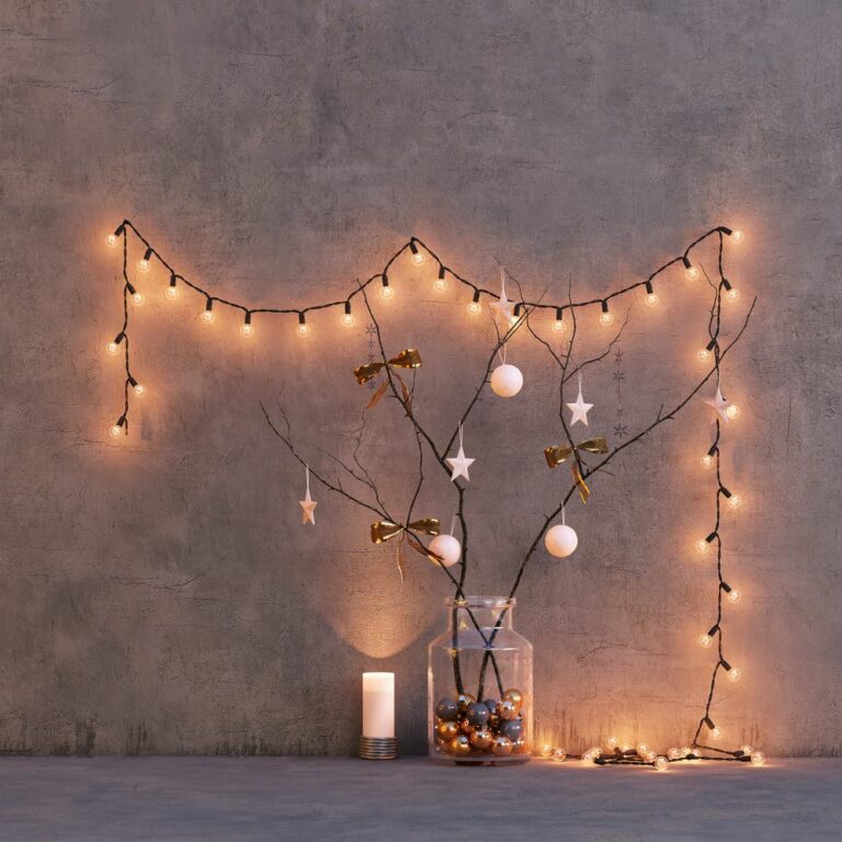 christmas wall decor with lights Keep Up the Holiday Spirits With 40 Christmas Wall Decor Ideas