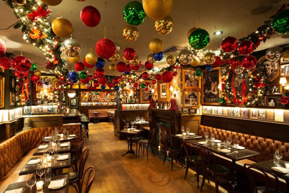 christmas decor nyc restaurants 23 NYC Restaurants With Holiday Decorations Eater NY