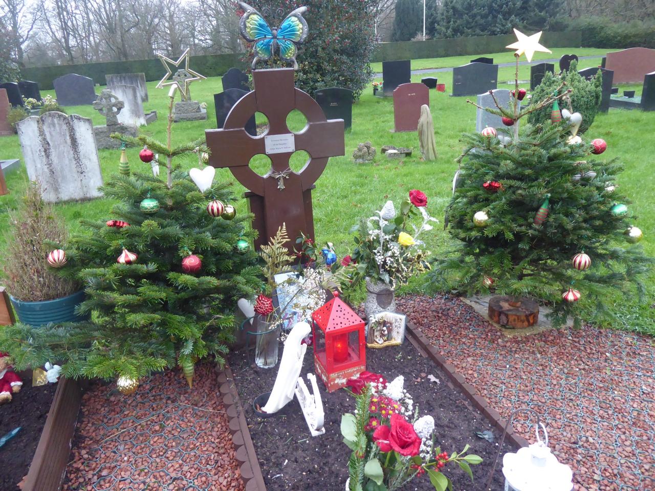 christmas decoration ideas for graves Christmas grave decorations PlantLore