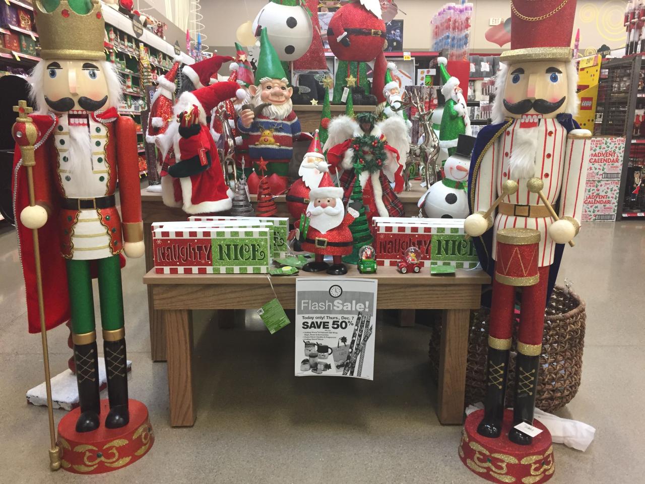 kroger outdoor christmas decorations Kroger 50 Holiday Flash Sale! Save on Home Decor, Candles, Gift Wrap