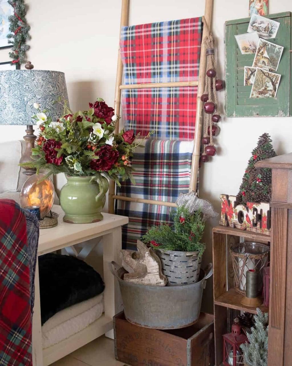 plaid christmas decor ideas 31 Cheerful Plaid Christmas Décor Ideas for Your Holiday Home