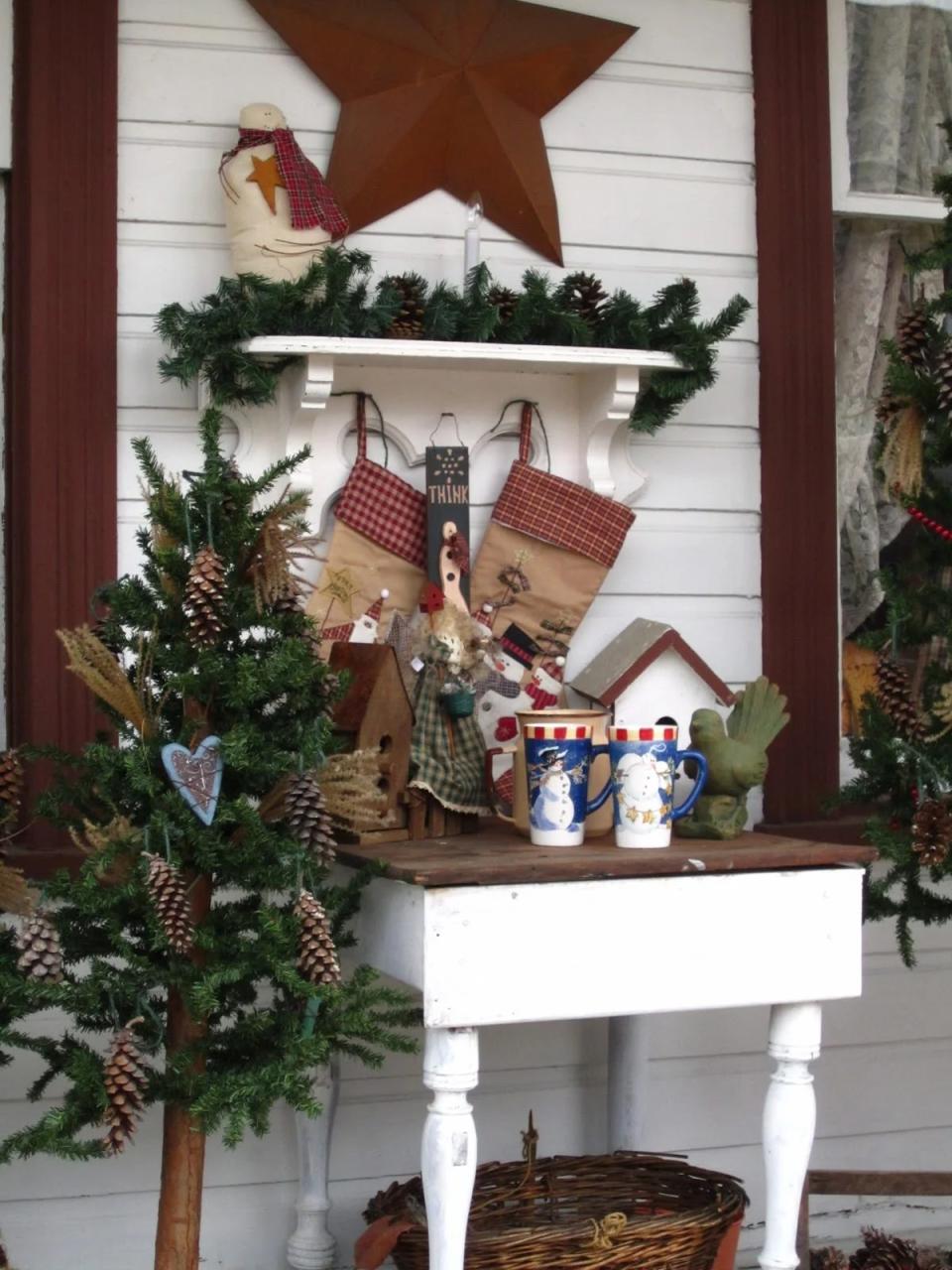 country christmas outdoor decor 42 Country Christmas Decorations Ideas You Can’t Miss Decoration Love