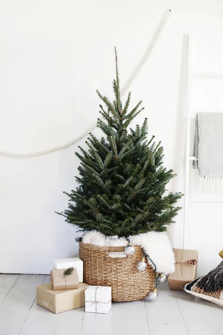 scandinavian christmas decor ideas 10 SCANDINAVIAN CHRISTMAS DECORATION IDEAS FOR YOUR HOME