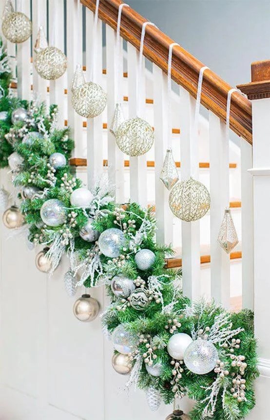 christmas decor staircase garlands 21 White Silver Christmas Decoration That Will Charm You