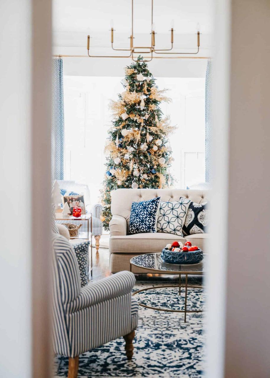 christmas decor ideas blue and white Blue and White Christmas Decorating Ideas Thistlewood Farm