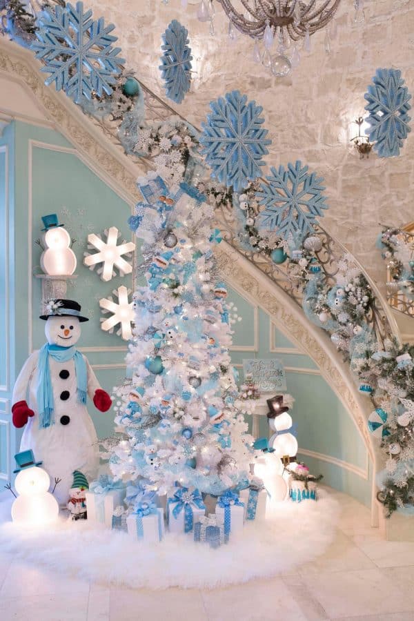 christmas decor ideas blue and white 20 Blue Christmas Decor Ideas The Handyman's Daughter