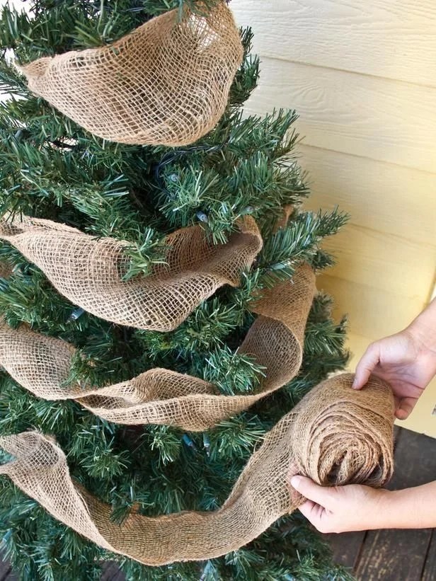 burlap christmas tree decor 40 Awesome Christmas Tree Decorations Ideas with Burlap Decoration Love