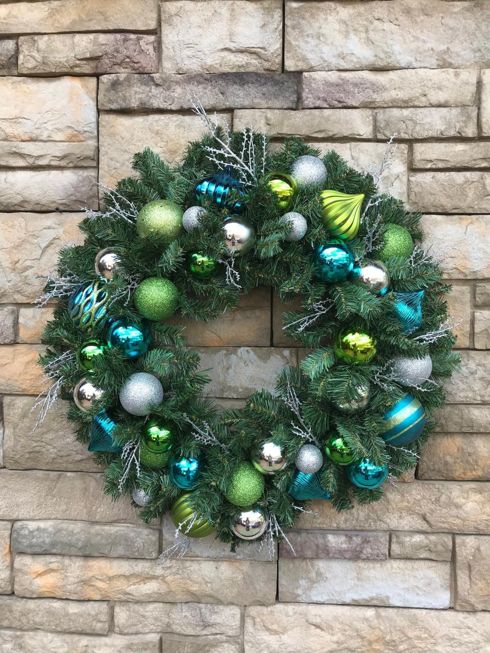 green blue christmas decor Blue And Green Christmas Decor