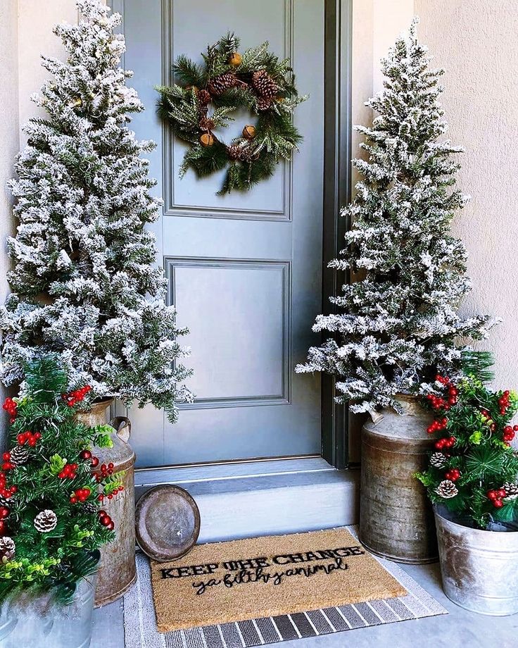 farmhouse christmas decor outside +70 Best Farmhouse Christmas Decor Ideas Outdoor christmas, Outdoor