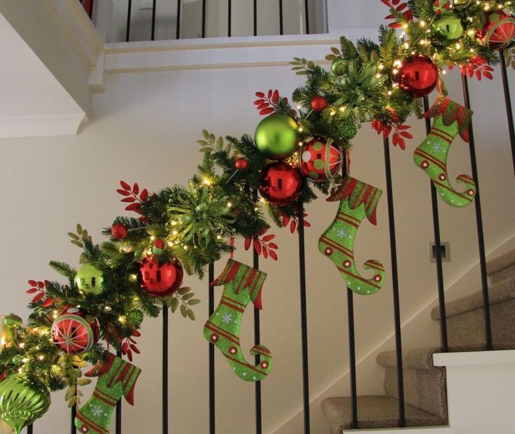 christmas decorations indoor garland 38 Amazing Christmas Garlands For Home Décor DigsDigs