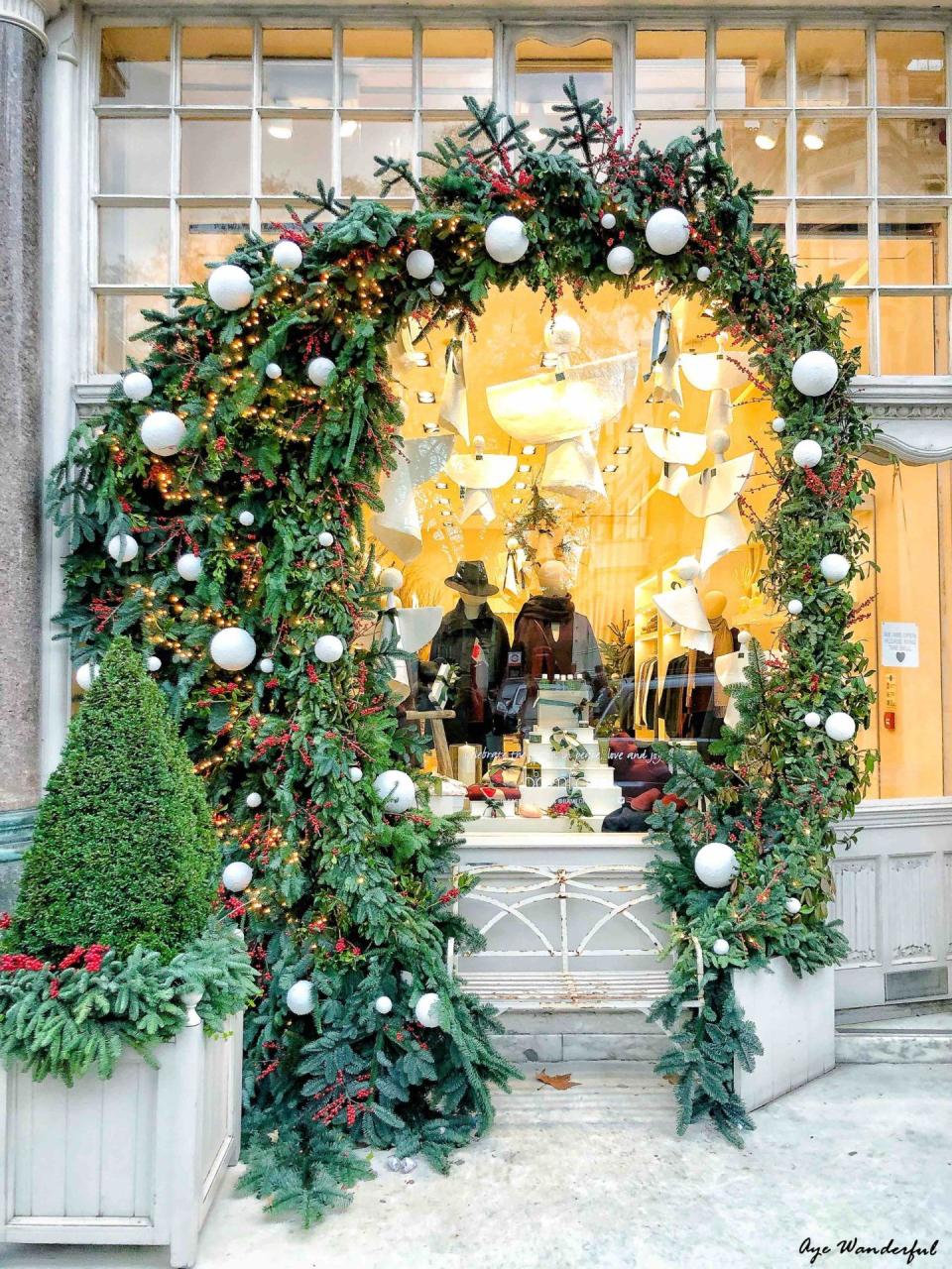 christmas decorations for sale london London is fun in all seasons but it looks its absolute best during