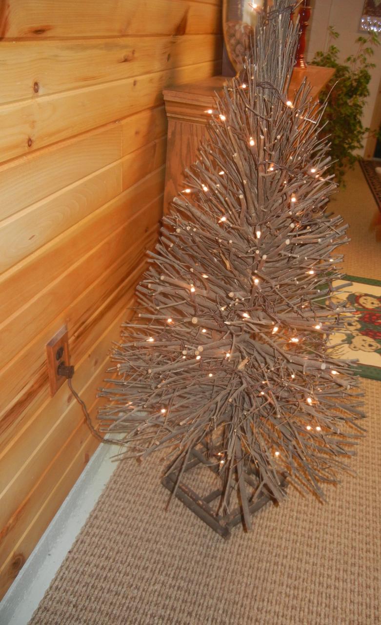 christmas tree twigs decor Twig tree Primitive christmas, Christmas crafts, Christmas love