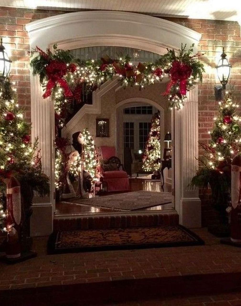 christmas decor ideas on pinterest 32 Amazing Christmas Porch Decorating Ideas to Make Your Outdoor Mor