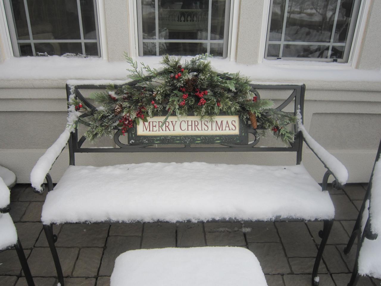 christmas decor for outdoor bench 20+ Decorating Outdoor Bench For Christmas The Urban Decor