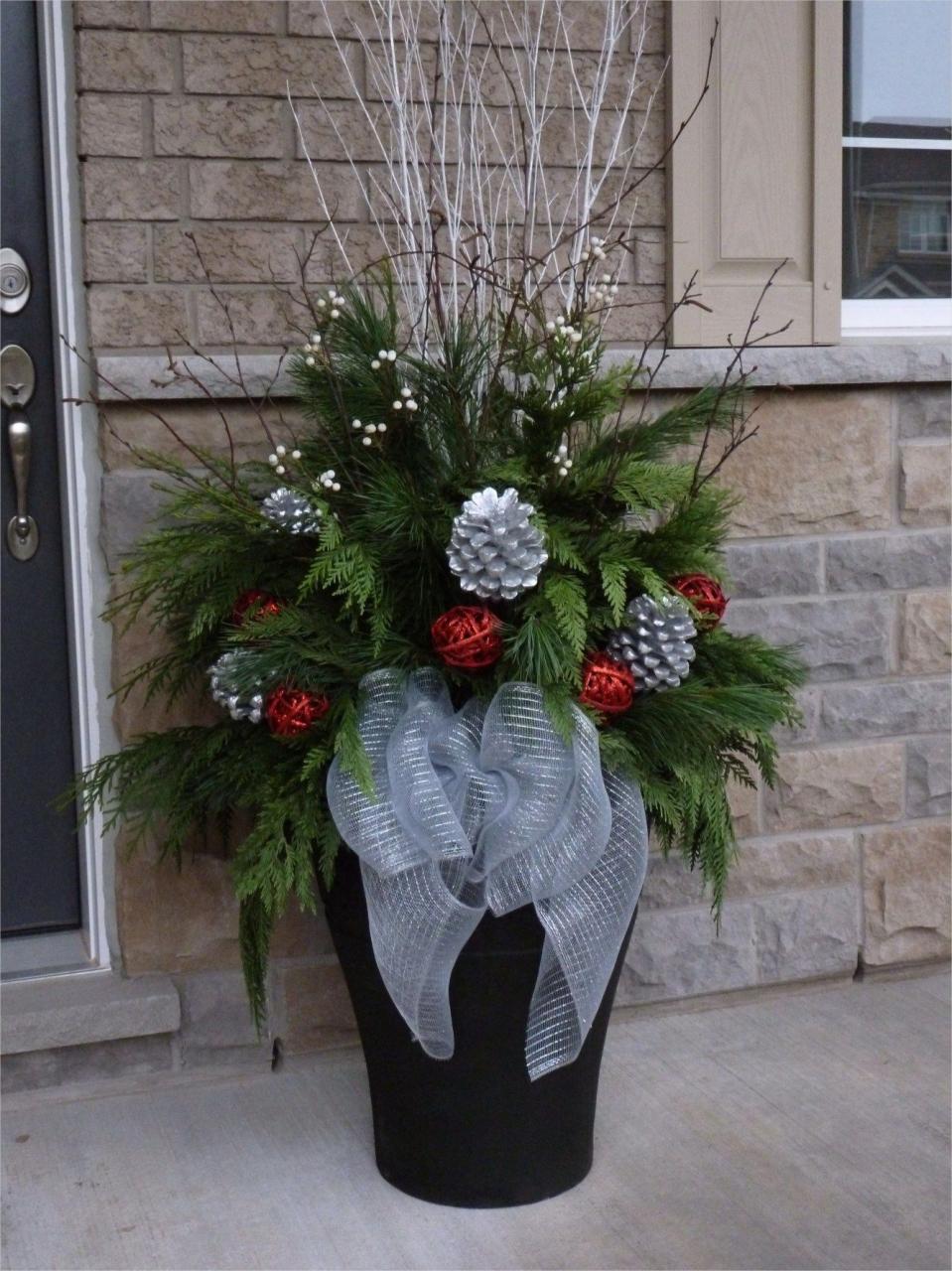 christmas decoration ideas outdoor pinterest 42 Beautiful Christmas Outdoor Pot Decorations Ideas 35 Christmas