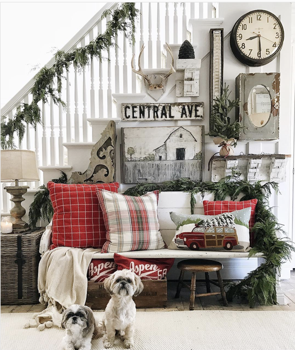 christmas decor modern farmhouse The BEST Modern Farmhouse Christmas Decorating Ideas! Farmhouse