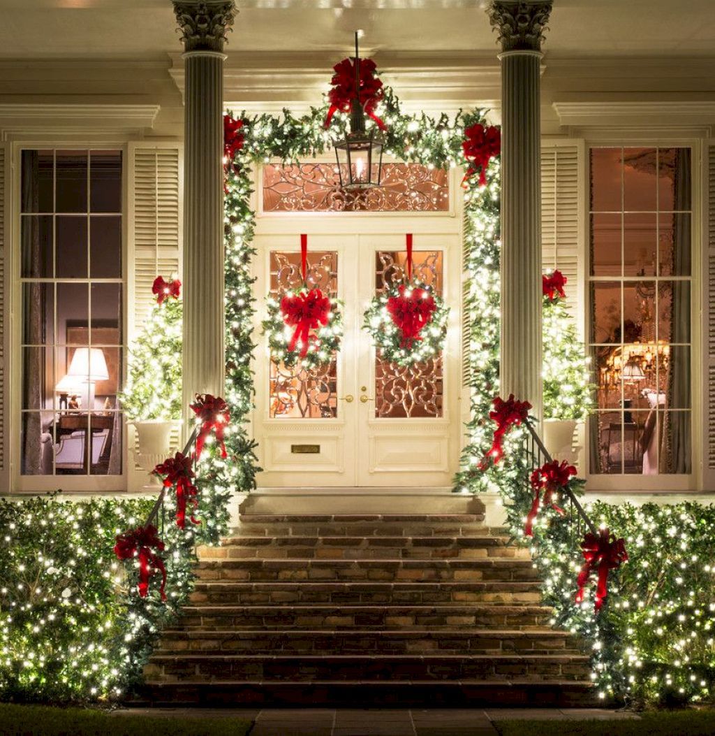 christmas decorating ideas outside porch 50 Best Christmas Porch Design Ideas 99decor Christmas porch decor