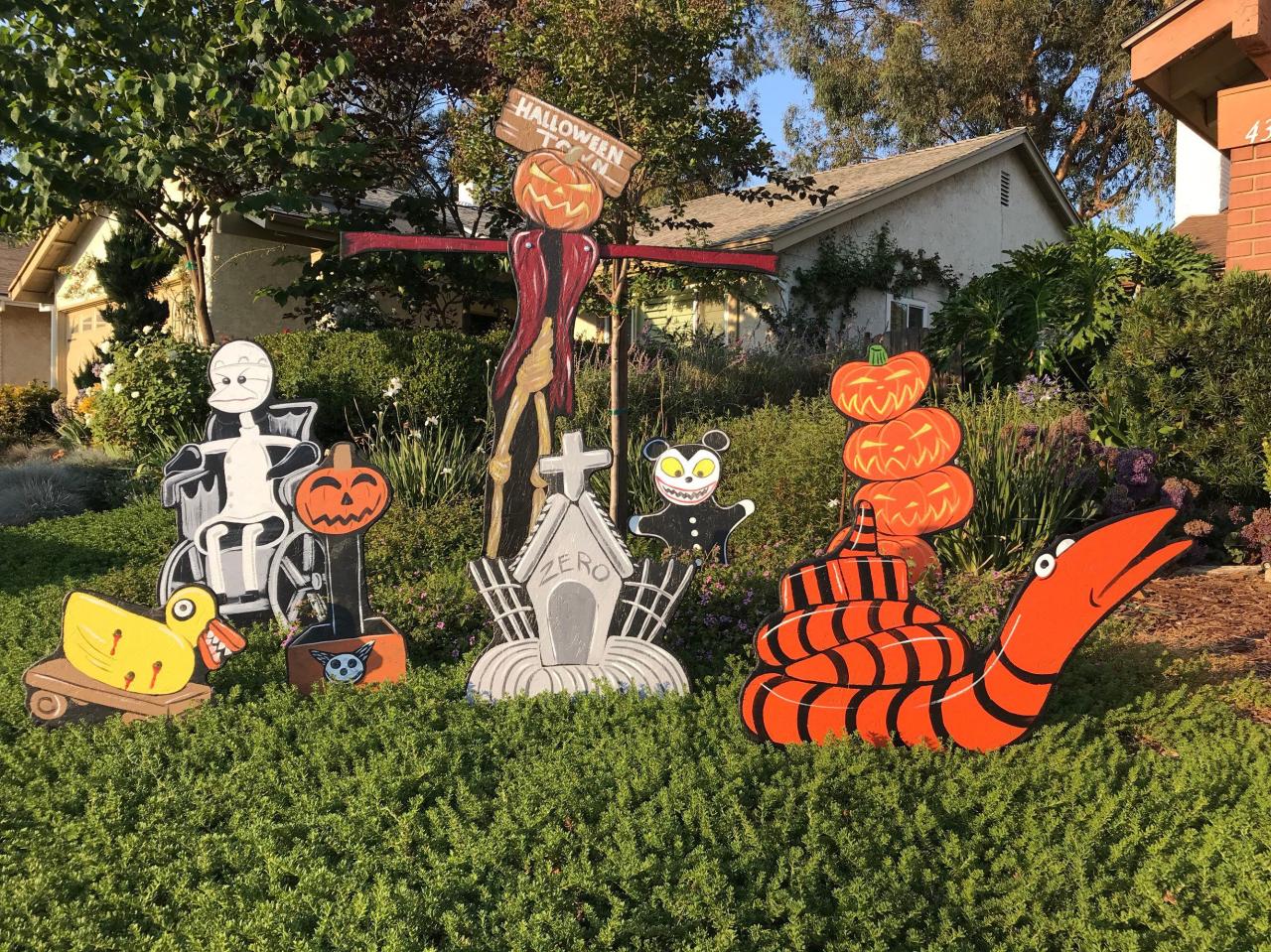 nightmare before christmas outdoor decorations ideas Pin on Nightmare before Xmas