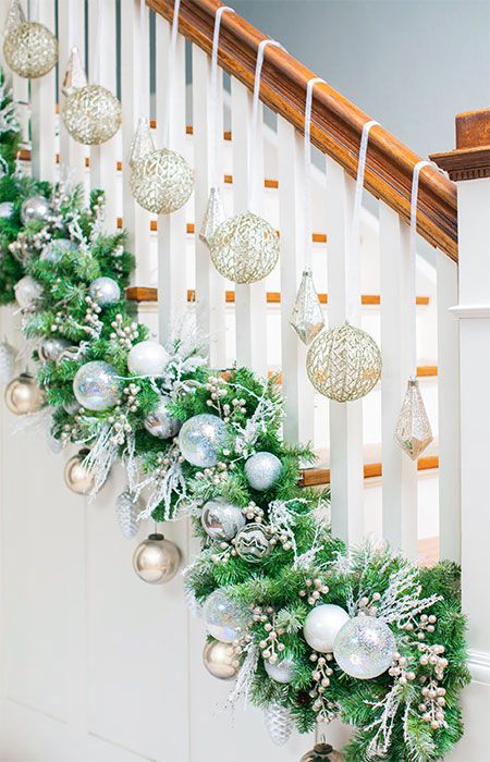 christmas decorations for indoor railings Christmas Railing Decorating Ideas