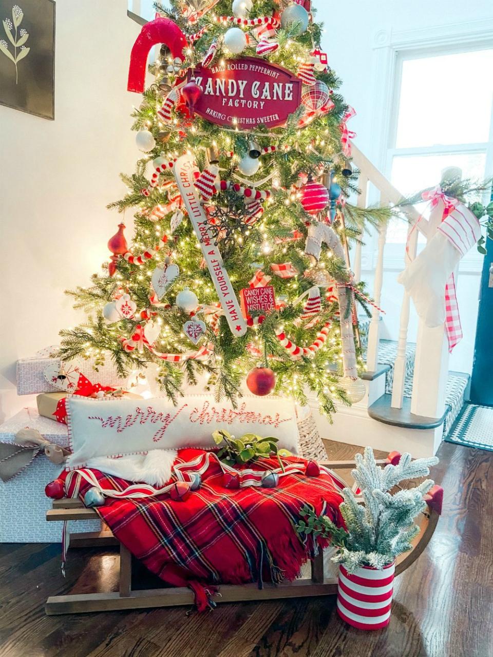 candy cane christmas tree decor Candy Cane Themed Christmas Tree Tatertots and Jello