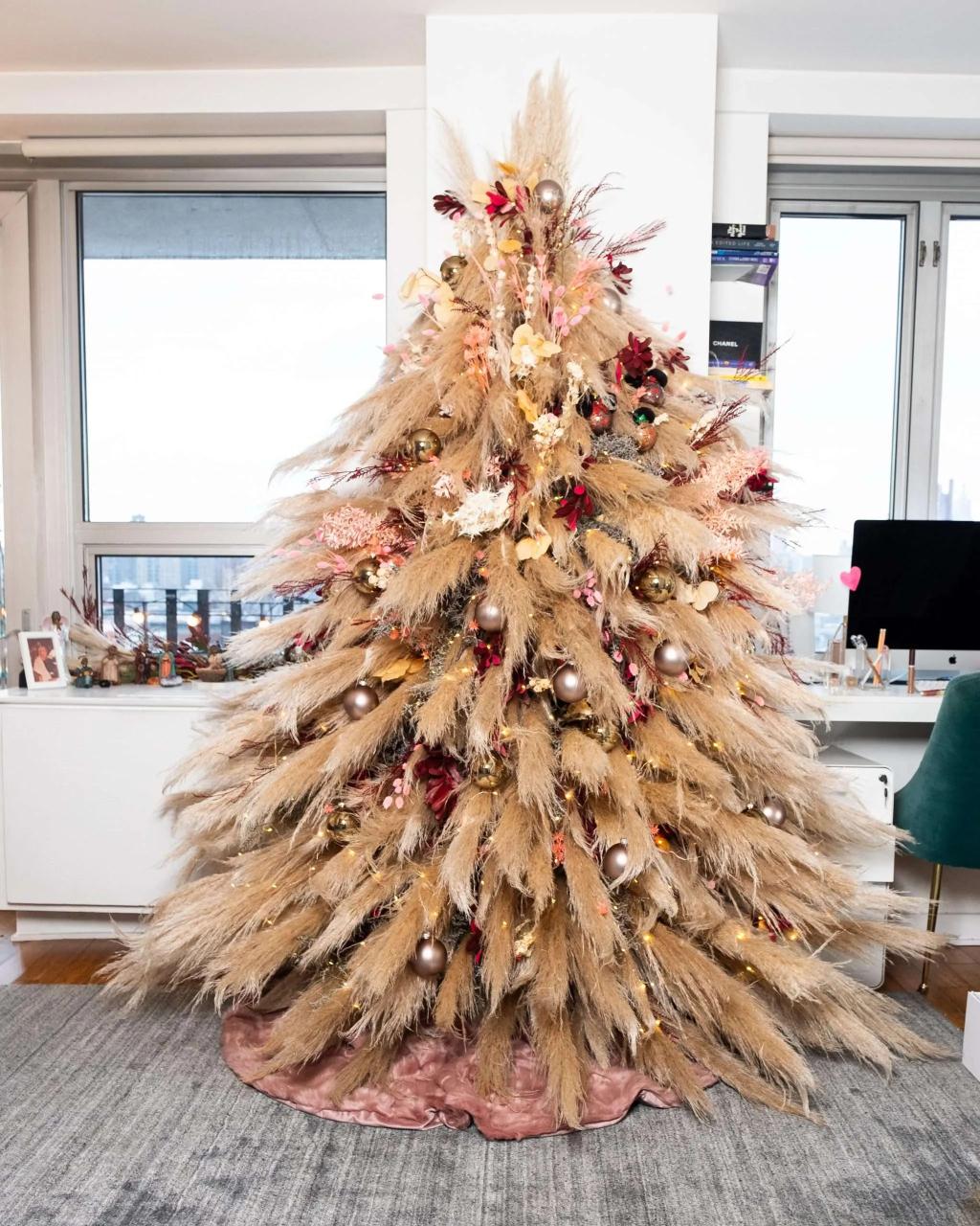 pampas grass christmas decor A Year of Loving Myself + How I Got a Pampas Grass Christmas Tree