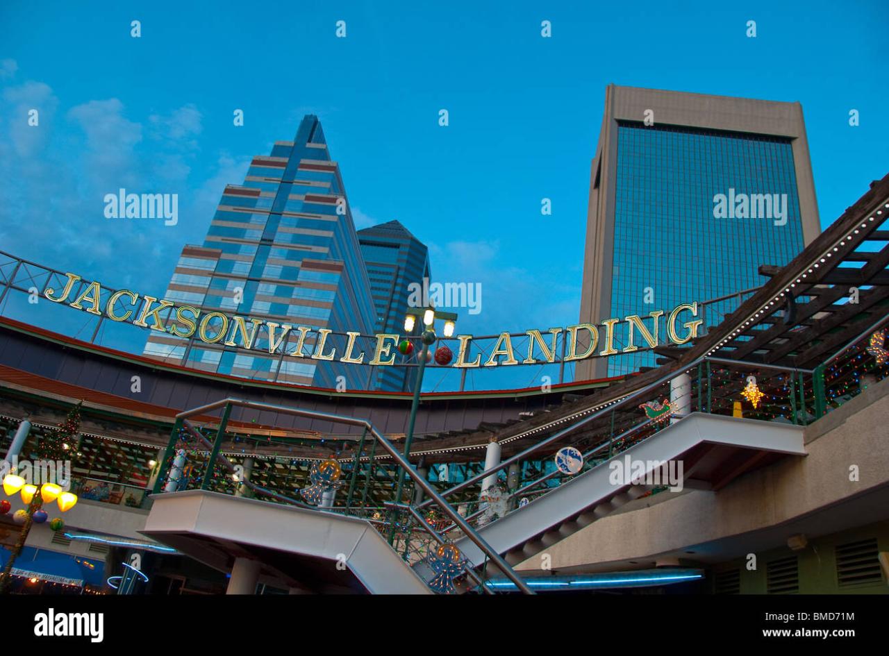 christmas decor jacksonville fl Christmas decorations at The Jacksonville Landing, Jacksonville