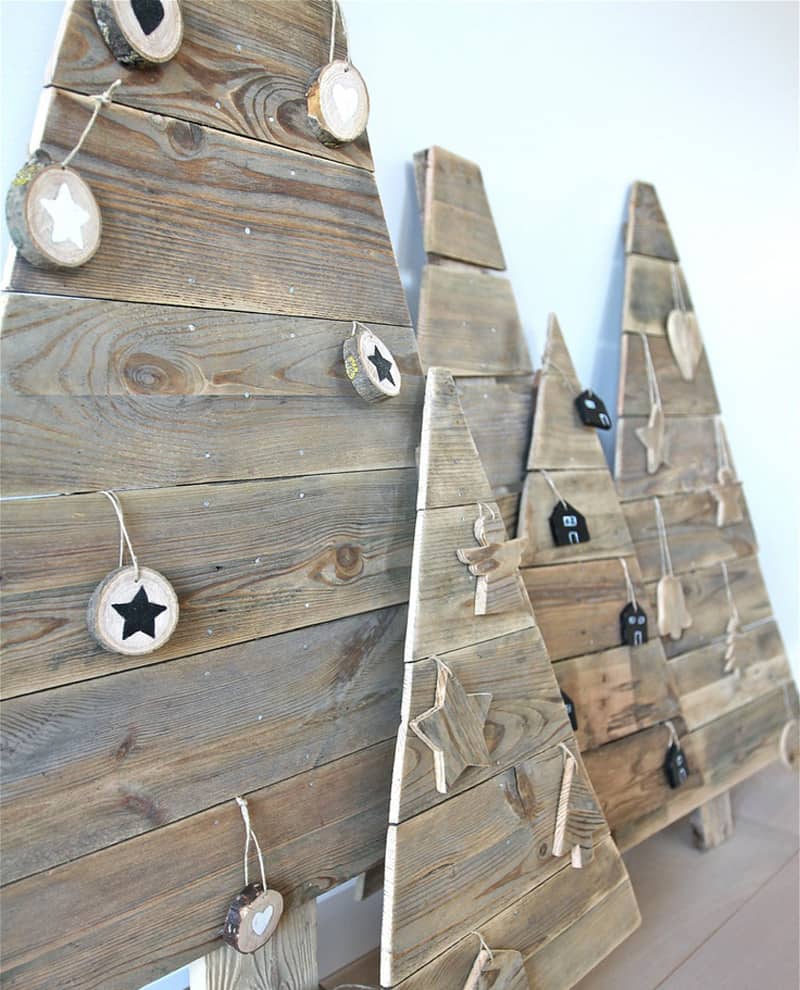 christmas decor made from pallets 20 Christmas Decorations Using Pallets