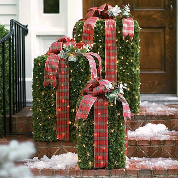 unique christmas decorations outdoor Unique Outdoor Christmas Decorations & Garden Ideas