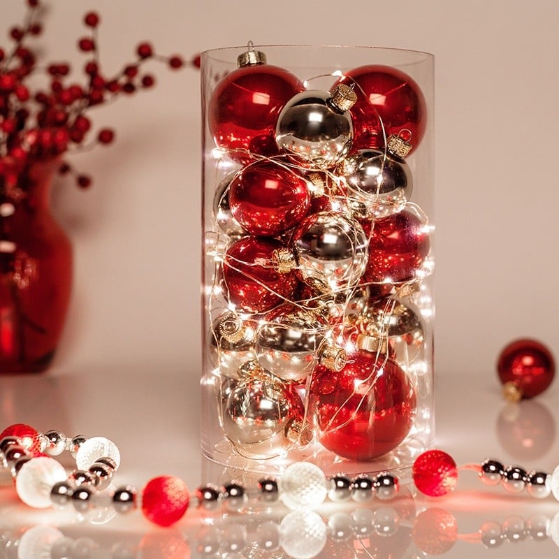 christmas decorating ideas glass vases Glass Vases Decoration Ideas for Christmas 25 Beautiful Arrangements