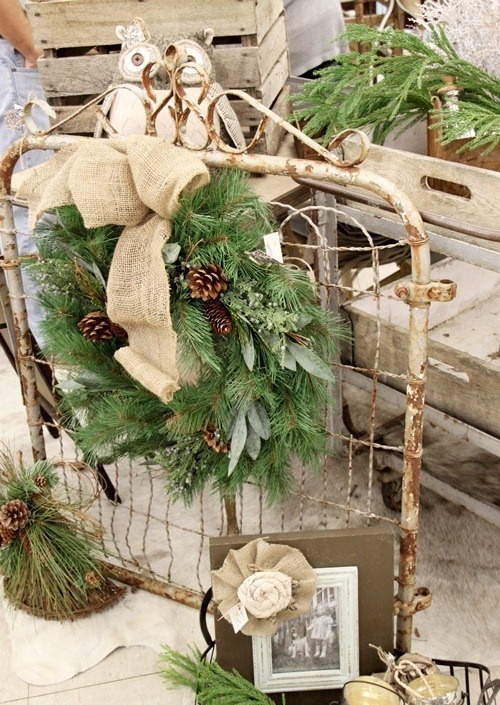 rustic christmas decorations outdoor 40 Comfy Rustic Outdoor Christmas Décor Ideas DigsDigs