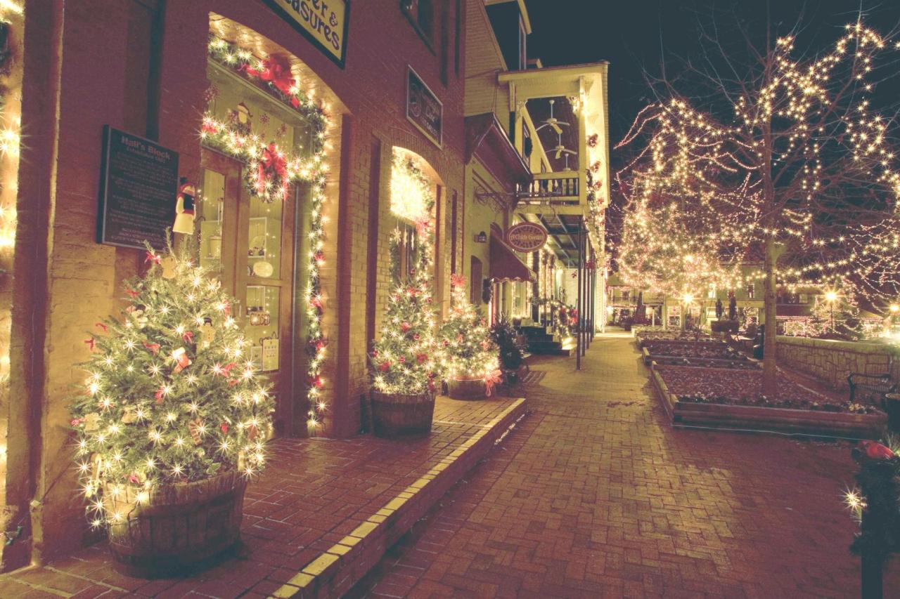 what cities decorate for christmas 15 ChristmasObsessed Towns