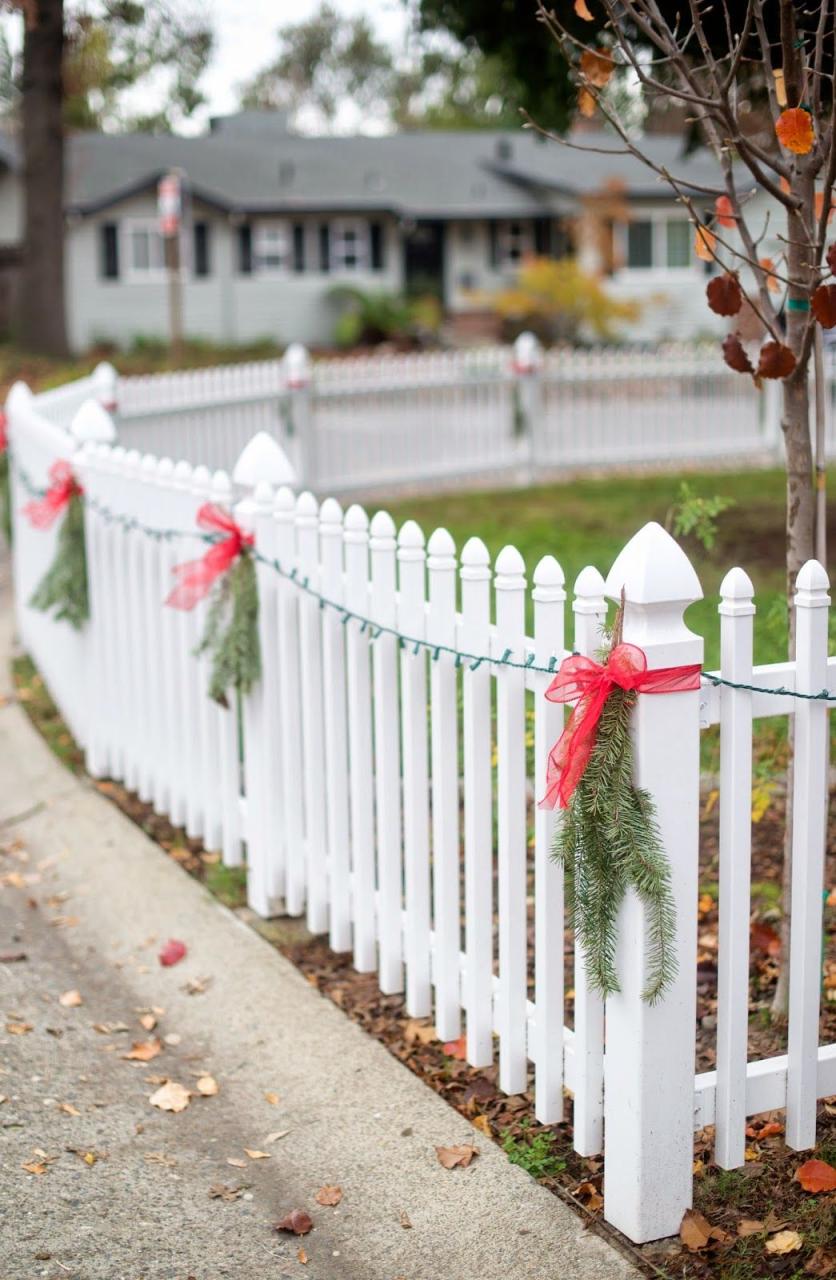 christmas decorations outdoor fence 20+ Outdoor Fence Christmas Decorations ZYHOMY