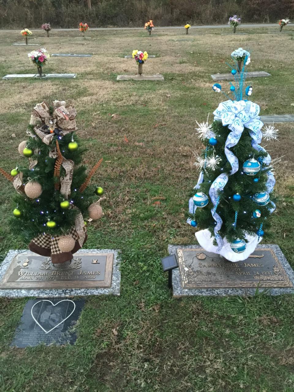 christmas decor for grave sites Christmas 2015 Gravesite Decorations