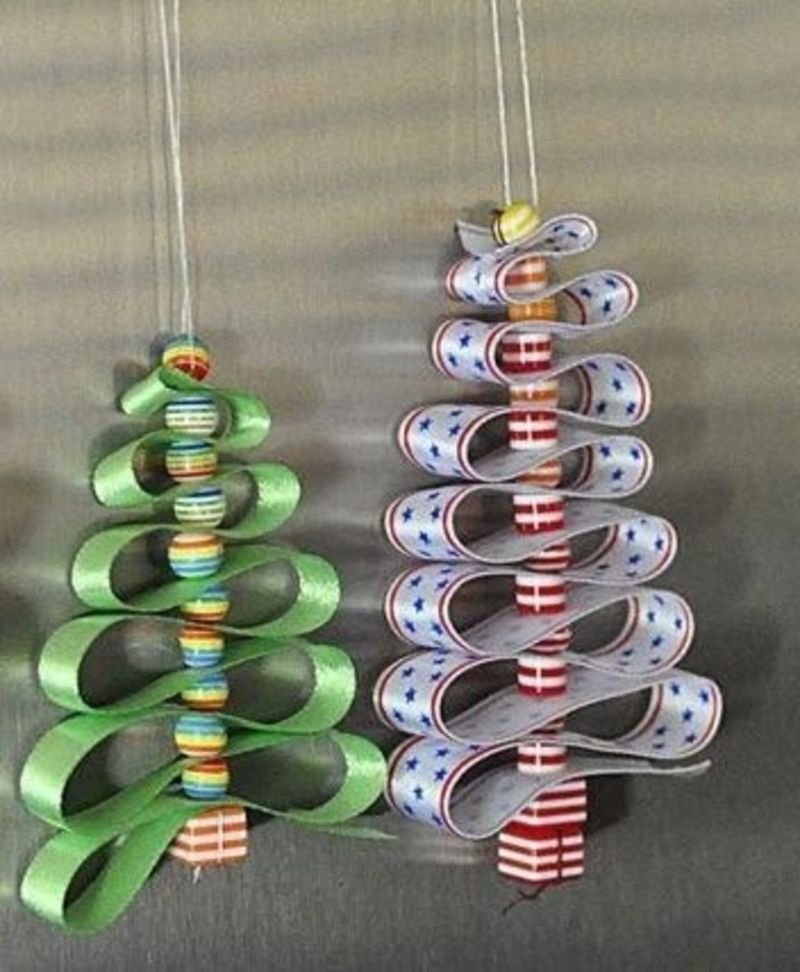 christmas decor ribbon ideas 35 Ribbon Crafts from Lengths and Scraps Diy christmas ribbon