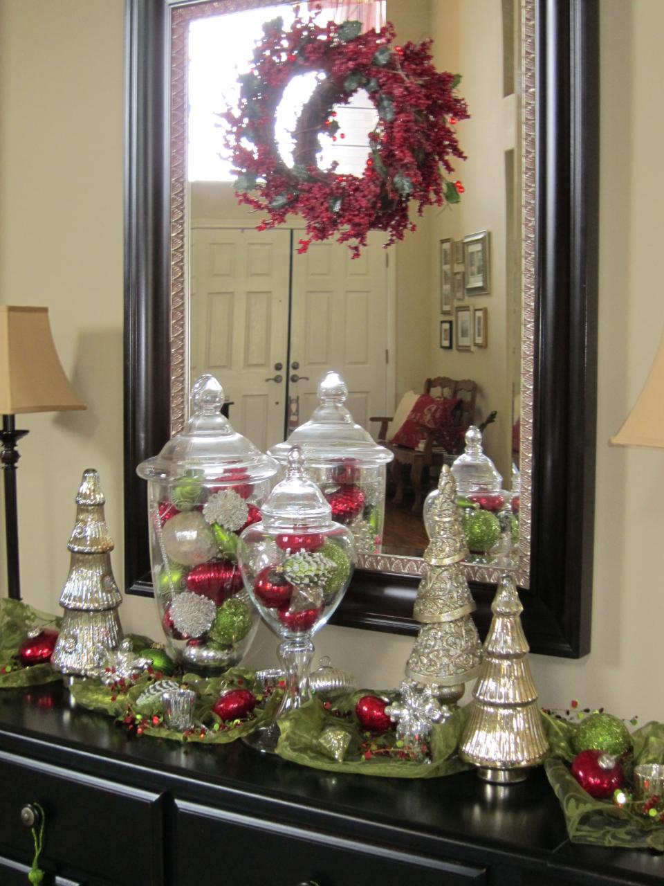 entry table christmas decor ideas 30+ Entry Table Christmas Decor DECOOMO