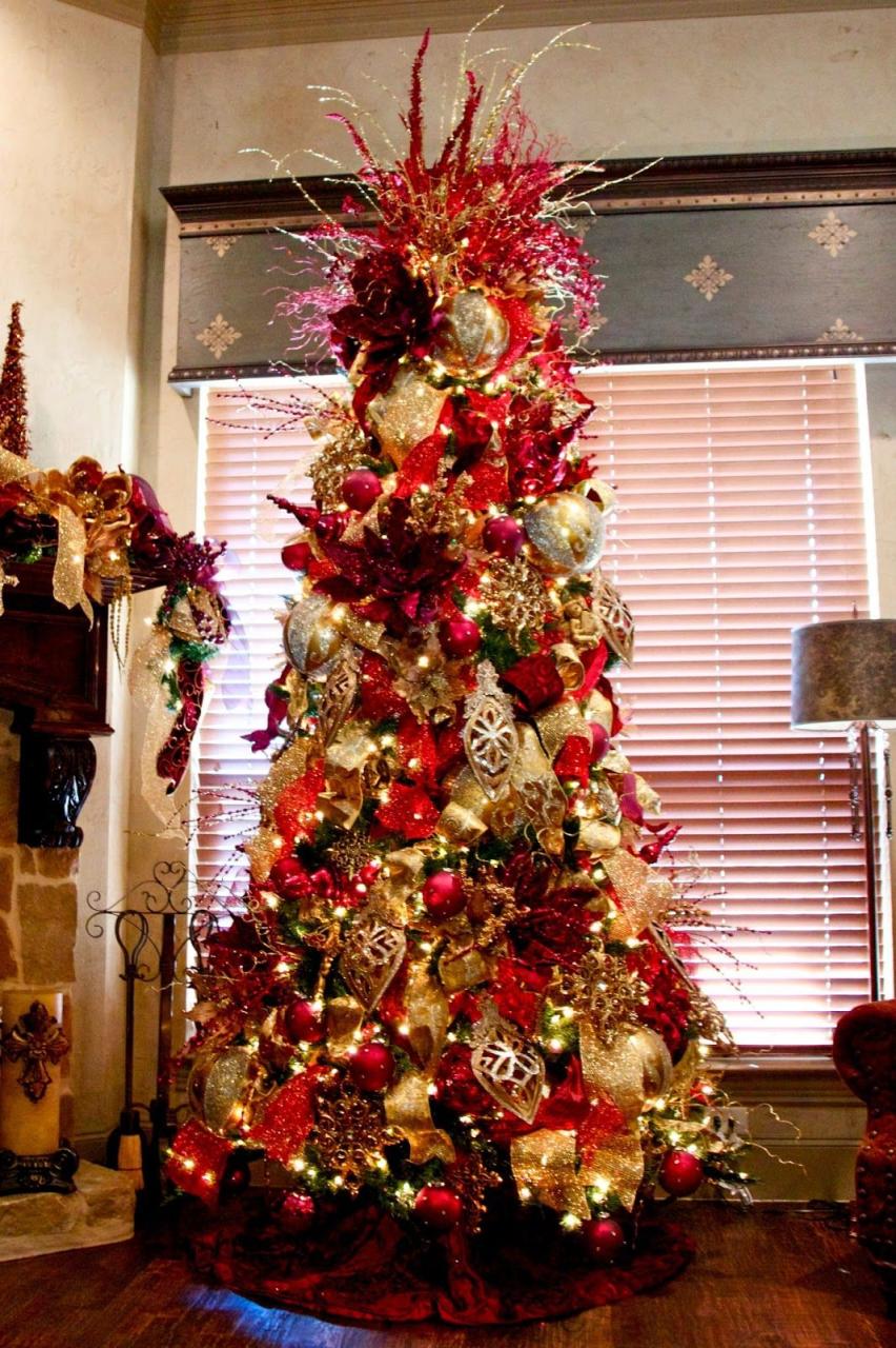 christmas decor ideas red and gold Flowers & Flourishes for Your Home Red and gold christmas tree