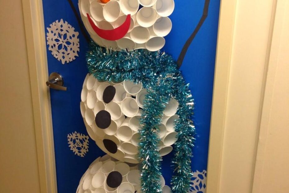 christmas decor ideas door 10+ Best Christmas Door Decorations