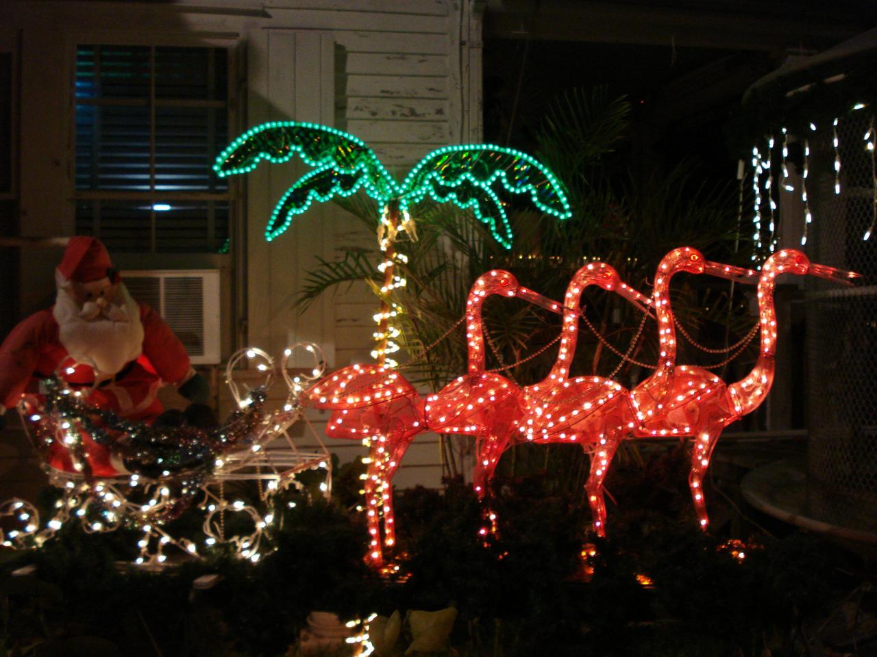 tropical christmas decorations indoor flamingos ibbyskibby Tropical christmas decorations, Flamingo